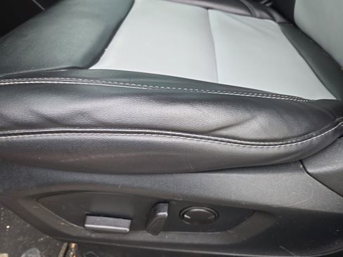 Certified 2023 Ford Explorer XLT w/ Equipment Group 202A image 4