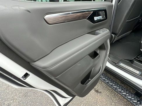 New 2026 Chevrolet Tahoe Z71 w/ Comfort Package image 16