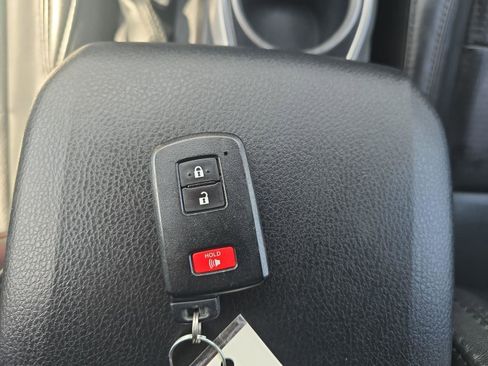 Used 2022 Toyota Tacoma Limited w/ Nightshade Package image 12