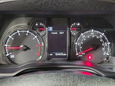 Used 2020 Toyota 4Runner SR5 Premium image 34