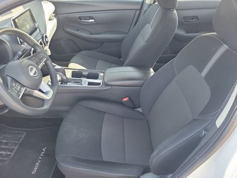 Used 2024 Nissan Sentra SV image 19