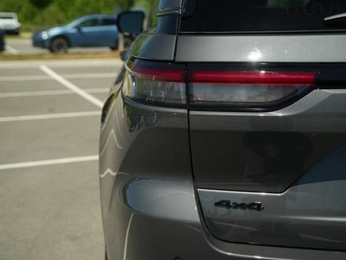 New 2026 Jeep Grand Cherokee Altitude AWD/4WD image 44