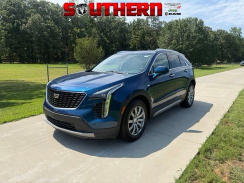 Used 2019 Cadillac XT4 Premium Luxury FWD image 1