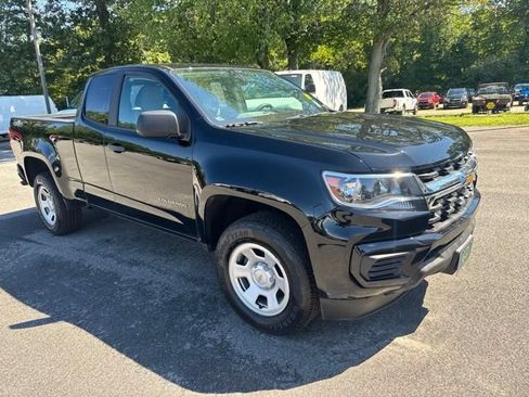 Used 2021 Chevrolet Colorado W/T w/ WT Convenience Package AWD/4WD image 4