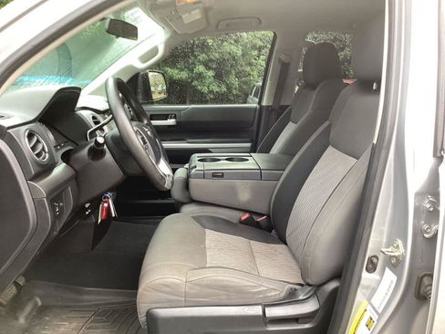 Used 2014 Toyota Tundra SR5 AWD/4WD image 6