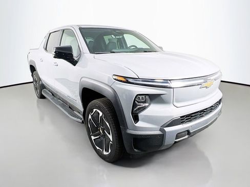 New 2026 Chevrolet Silverado EV LT image 3