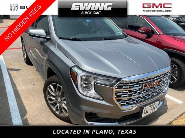 Used 2024 GMC Terrain Denali w/ Denali Premium Package AWD/4WD image 1