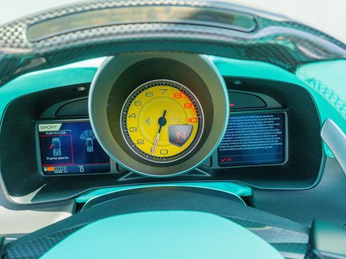 Used 2023 Ferrari F8 Tributo image 75