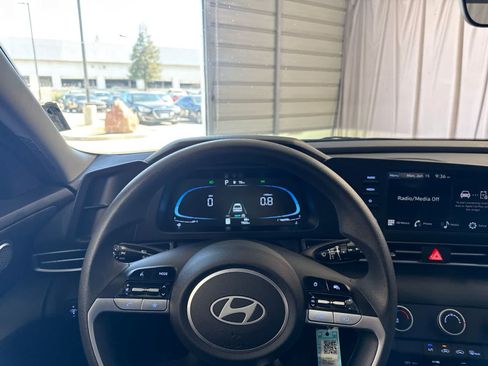 Certified 2026 Hyundai Elantra SE FWD image 22