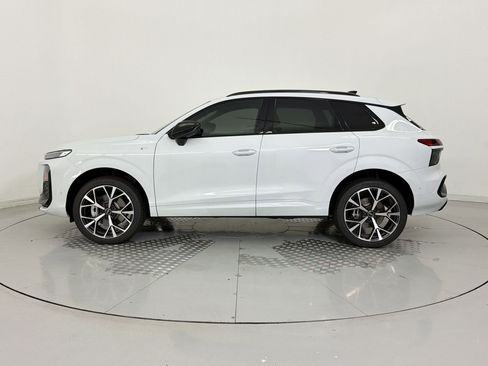 New 2026 Audi Q3 quattro 2.0T AWD/4WD image 2