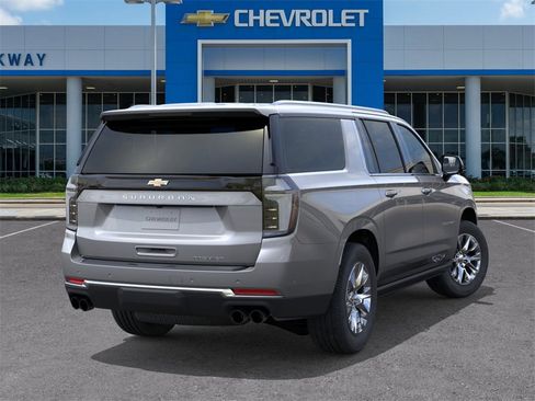 New 2026 Chevrolet Suburban Premier image 4