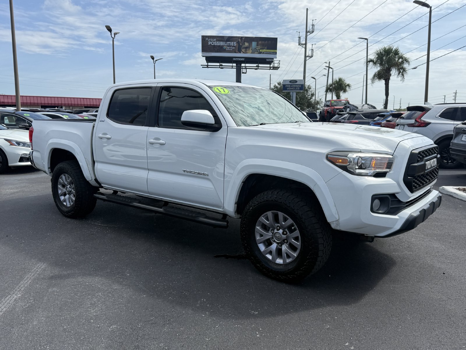 Used 2017 Toyota Tacoma SR5 RWD image 2