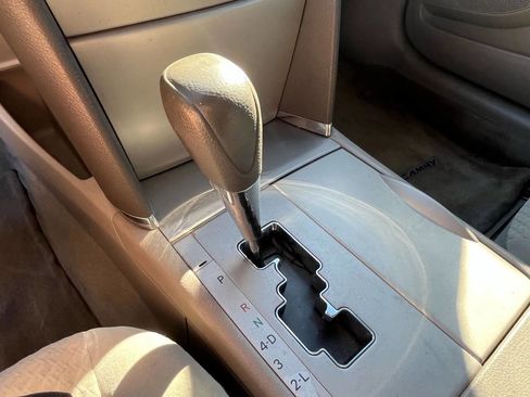 Used 2007 Toyota Camry LE image 21