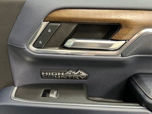 Used 2023 Chevrolet Silverado 1500 High Country w/ High Country Premium Package AWD/4WD image 52