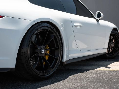 Used 2018 Porsche 911 GT3 RWD image 30