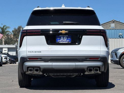 New 2026 Chevrolet Traverse LT w/ Driver Confidence Package image 5