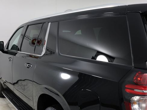 Used 2023 Chevrolet Suburban Premier w/ Advanced Technology Package image 51