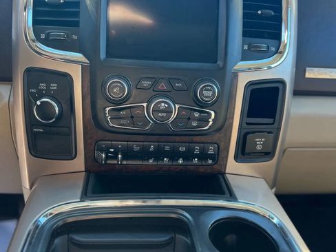 Used 2018 RAM 2500 Longhorn image 16