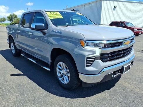 Used 2024 Chevrolet Silverado 1500 LT AWD/4WD image 3