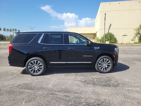 Used 2022 GMC Yukon Denali w/ Denali Premium Package RWD image 5