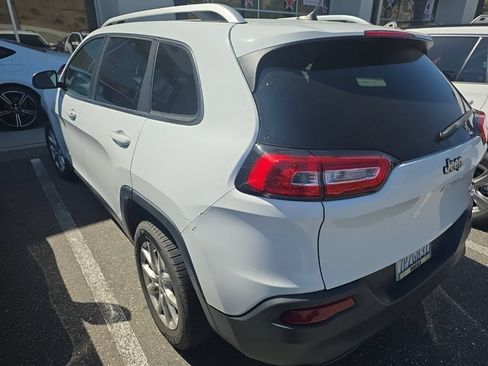 Used 2016 Jeep Cherokee Latitude FWD image 7
