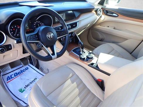 Used 2019 Alfa Romeo Stelvio Ti Lusso w/ Quick Order Package 22X Lusso image 12