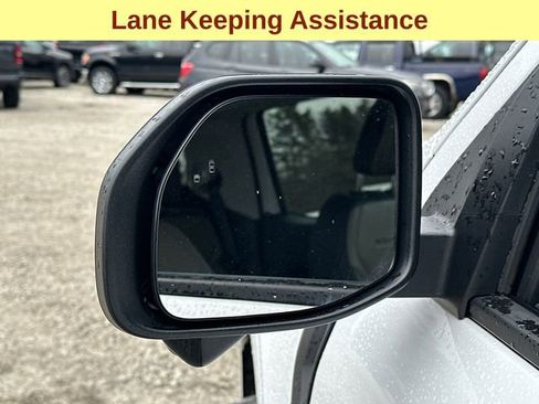 Used 2025 Ford Maverick Lariat image 8