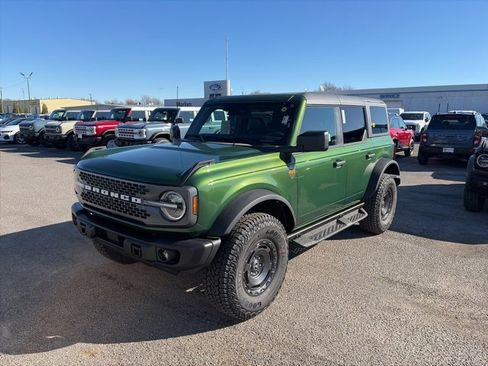 New 2025 Ford Bronco Badlands w/ Sasquatch Package image 2
