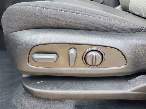 Certified 2023 Chevrolet Traverse LT w/ LPO, Floor Liner Package image 22