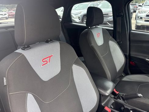 Used 2018 Ford Focus ST FWD image 24