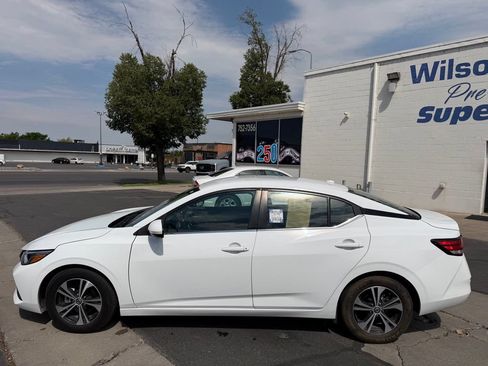 Used 2022 Nissan Sentra SV FWD image 9