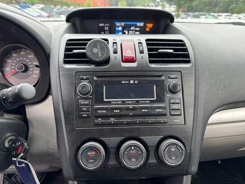 Used 2014 Subaru Forester 2.5i Limited AWD/4WD image 4