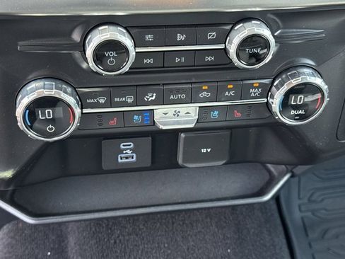 Used 2021 Ford F150 Lariat w/ Equipment Group 501A Mid image 22