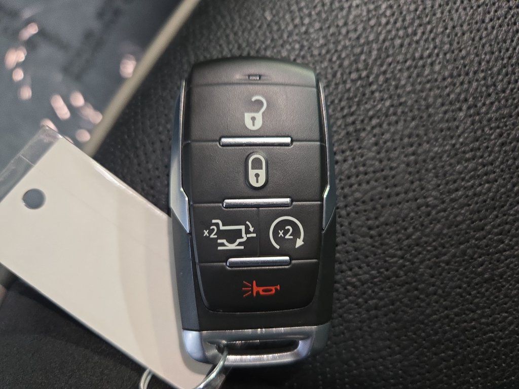 Used 2023 RAM 1500 Laramie AWD/4WD image 38