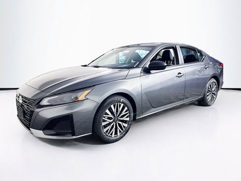 New 2026 Nissan Altima 2.5 SV FWD image 1