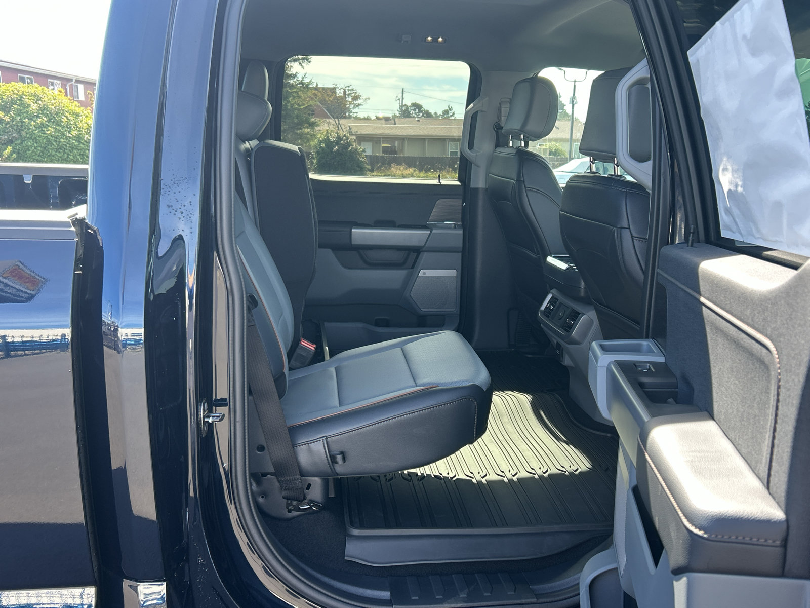 New 2026 Ford F150 Lariat w/ Equipment Group 501A Mid AWD/4WD image 33