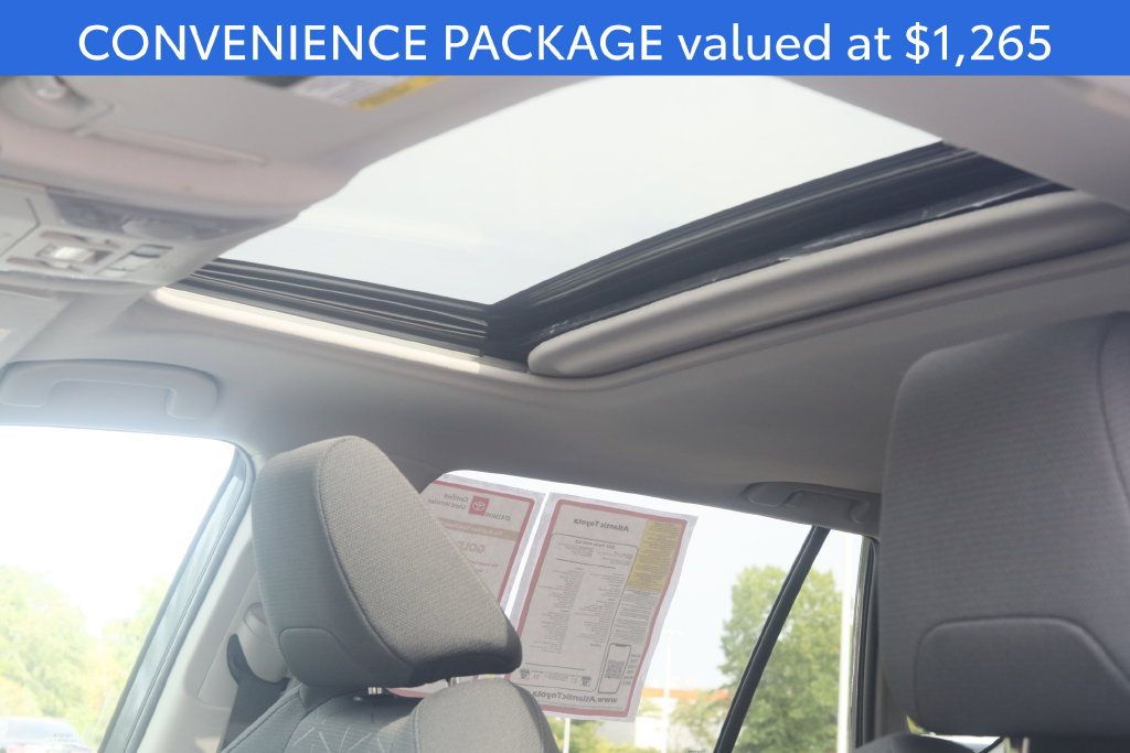 Certified 2021 Toyota RAV4 XLE w/ Convenience Package AWD/4WD image 4