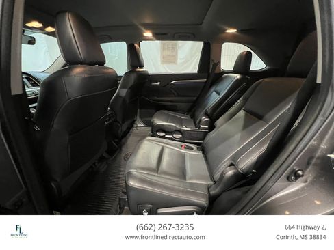 Used 2018 Toyota Highlander Limited Platinum AWD/4WD image 22