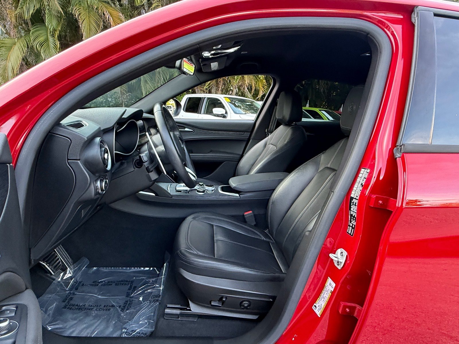 Used 2023 Alfa Romeo Stelvio Sprint RWD image 9