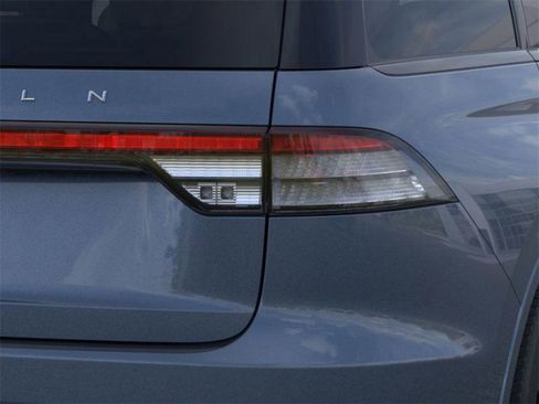 New 2026 Lincoln Aviator Reserve image 21