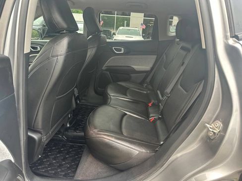 Used 2022 Jeep Compass Latitude AWD/4WD image 29