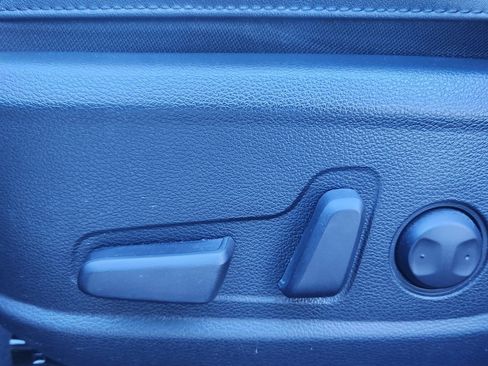 Used 2021 Kia Seltos SX w/ SX Sunroof Package image 10