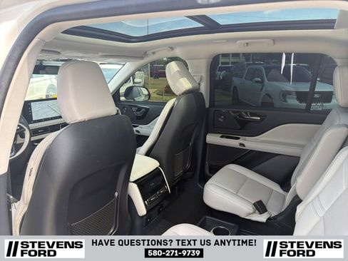 Used 2025 Lincoln Aviator 2WD w/ Equipment Group 101A image 30