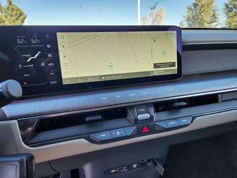 New 2026 Kia EV9 Land image 18