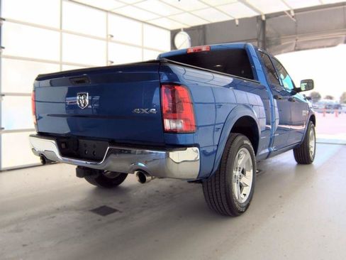 Used 2017 RAM 1500 Express AWD/4WD image 10
