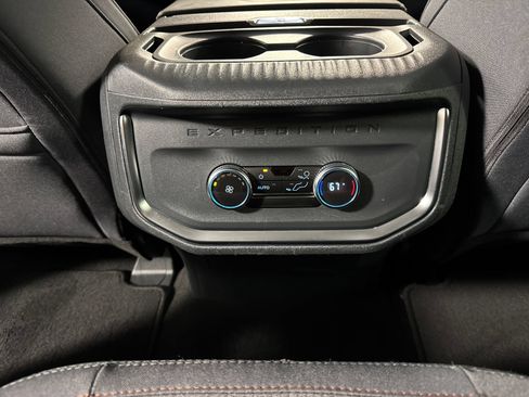 Used 2025 Ford Expedition Active AWD/4WD image 11