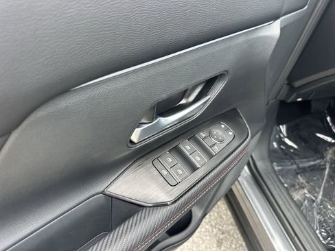 Used 2026 Nissan Kicks SR w/ Cold Weather Package FWD image 16