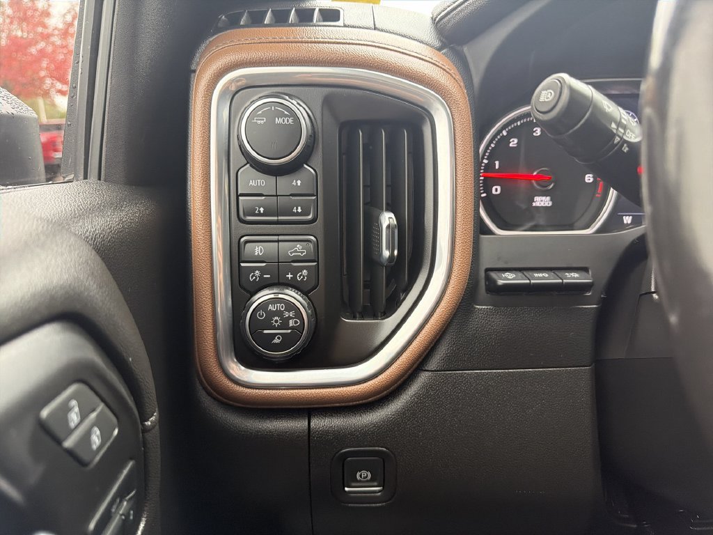 Certified 2022 Chevrolet Silverado 2500 High Country w/ Technology Package AWD/4WD image 19