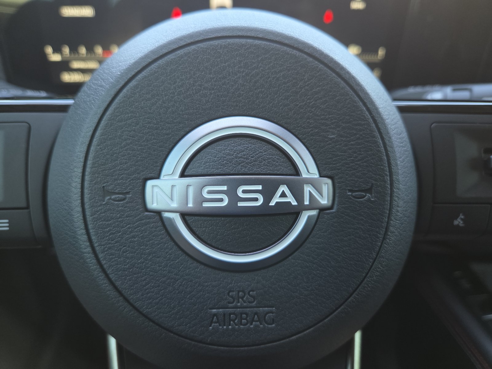 Used 2025 Nissan Kicks SR AWD/4WD image 22