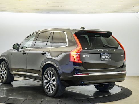 Certified 2025 Volvo XC90 B5 Core w/ Protection Package Premier AWD/4WD image 2